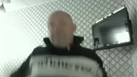 Snapshot of rob18997 chatting on 02-08-26, 10:07 rob18997 online show from 02-08-26, 10:07