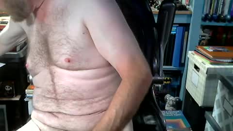 Snapshot of rob_likes_curvywomen chatting on 07-30-26, 05:17 tip me make me cum online show from 07-30-26, 05:17