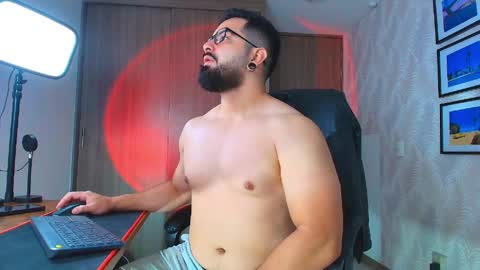 Snapshot of robby_k chatting on 05-17-26, 03:26 Robby online show from 05-17-26, 03:26