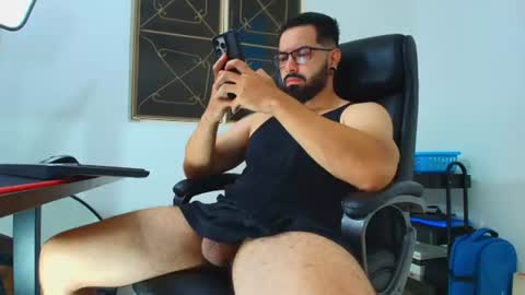 Snapshot of robby_k chatting on 08-06-26, 01:29 Robby online show from 08-06-26, 01:29