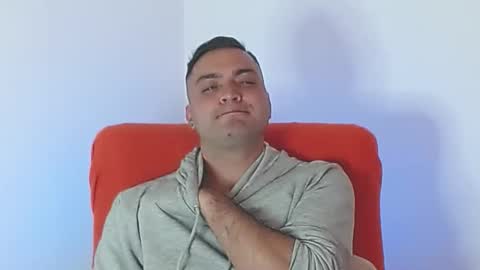 Stiven - online show from 10-23-25, 05:44