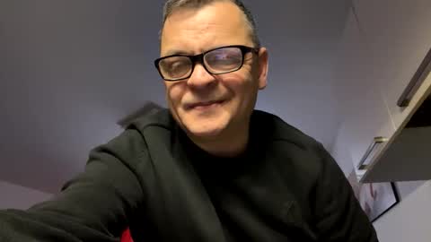 Snapshot of robert_tino chatting on 01-06-26, 08:40 robert_tino online show from 01-06-26, 08:40