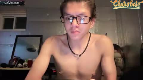 Snapshot of robertcicijr21 chatting on 12-07-24, 02:42 Robert Cici Jr. online show from 12-07-24, 02:42