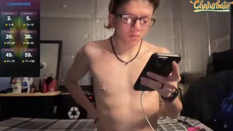 Snapshot of robertcicijr21 chatting on 02-23-25, 01:35 Robert Cici Jr. online show from 02-23-25, 01:35