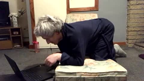 Snapshot of roberthorny69xxx chatting on 02-04-25, 03:22 Robert online show from 02-04-25, 03:22