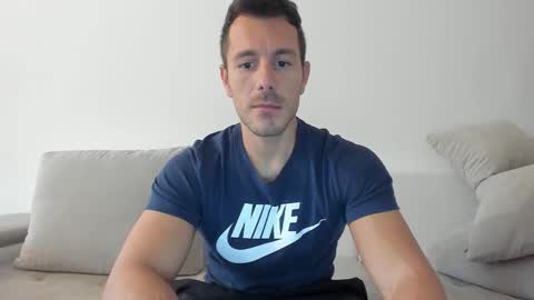 roberto4ever online show from 09-28-25, 02:11