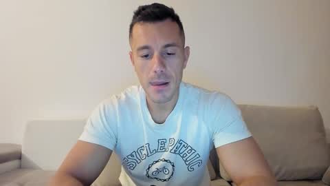 roberto4ever online show from 09-30-25, 03:44