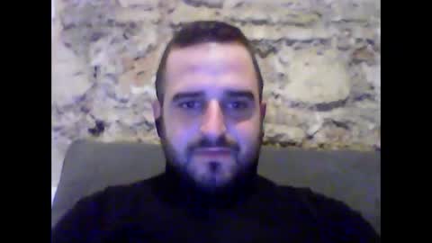 Snapshot of robertoredo chatting on 12-26-24, 11:46 Roberto online show from 12-26-24, 11:46