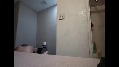 Snapshot of robertsaiz4200 chatting on 02-19-26, 04:30 robertsaiz4200 online show from 02-19-26, 04:30