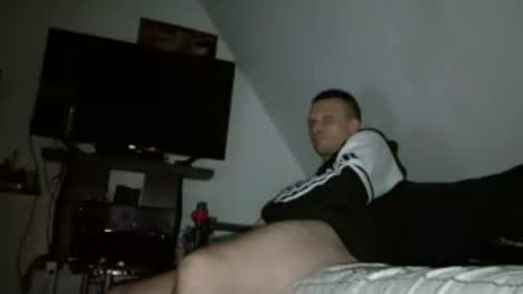 Zenek online show from 06-16-26, 06:38