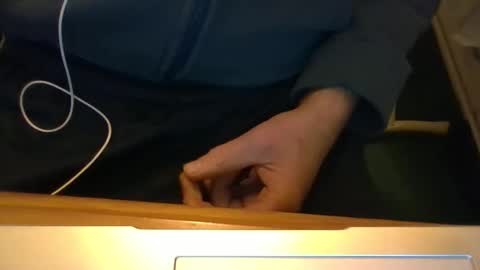 Roger online show from 12-05-25, 04:58