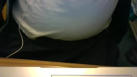 Snapshot of robjh1273 chatting on 05-16-26, 03:44 Roger online show from 05-16-26, 03:44
