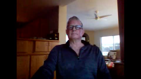 Snapshot of robo0000 chatting on 01-10-26, 12:12 robo0000 online show from 01-10-26, 12:12