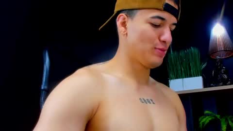 rocco_santos online show from 04-11-26, 06:23