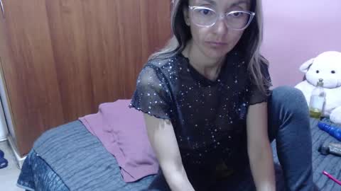 Snapshot of rochelle_xxx chatting on 09-14-25, 08:46 Rochelle online show from 09-14-25, 08:46