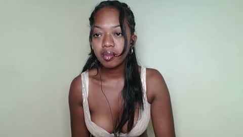 rochellinah online show from 05-12-26, 07:27