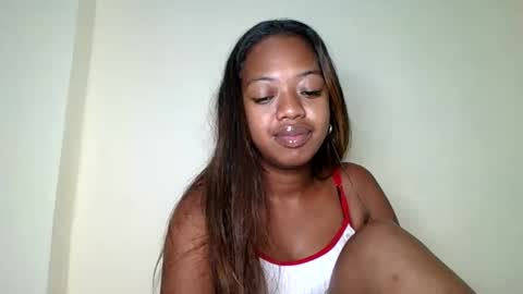rochellinah online show from 05-27-26, 01:57