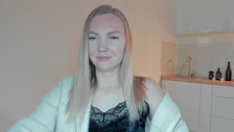 Snapshot of rock__baby chatting on 05-18-26, 04:07 rock__baby online show from 05-18-26, 04:07