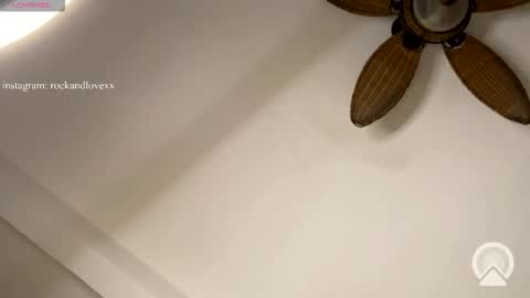 Samantha Estephania  online show from 11-24-25, 12:21