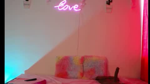 Snapshot of rocker_chica_camila chatting on 03-11-26, 03:29 Camila online show from 03-11-26, 03:29