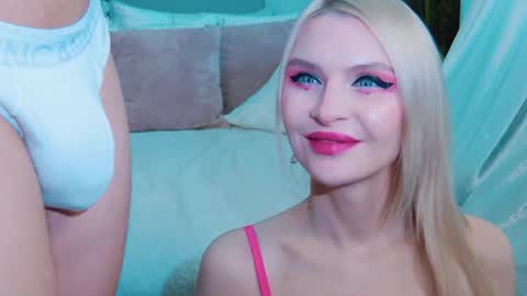 Lina and Den online show from 04-19-26, 08:24