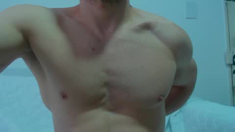 Snapshot of rocky_muscle chatting on 05-01-26, 04:11 rocky muscle online show from 05-01-26, 04:11