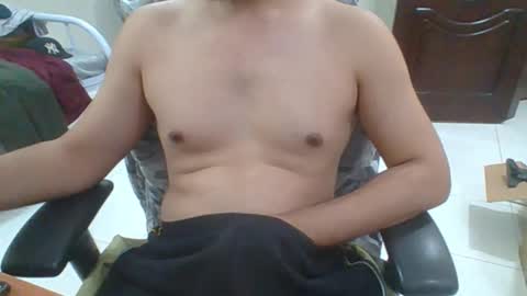 Snapshot of rockysam090 chatting on 11-26-25, 05:58 rockysam090 online show from 11-26-25, 05:58