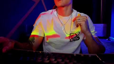 Snapshot of rodarri chatting on 02-25-25, 09:42 MY NAME CAN SEE ALL MY CUM VIDEO BUY FAN SUB. online show from 02-25-25, 09:42