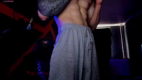 Snapshot of rodarri chatting on 09-26-25, 06:39 MY NAME CAN SEE ALL MY CUM VIDEO BUY FAN SUB. online show from 09-26-25, 06:39