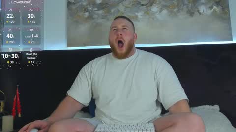 Snapshot of roddy_riss chatting on 02-24-25, 01:53 Roddy online show from 02-24-25, 01:53