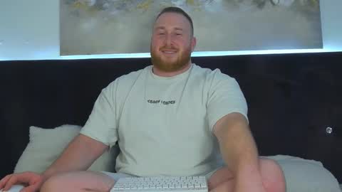 Snapshot of roddy_riss chatting on 02-25-25, 12:13 Roddy online show from 02-25-25, 12:13