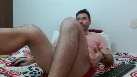 Snapshot of rodher81 chatting on 12-12-24, 04:10 Rod online show from 12-12-24, 04:10