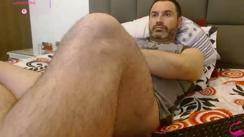 Snapshot of rodher81 chatting on 12-16-25, 04:06 Rod online show from 12-16-25, 04:06