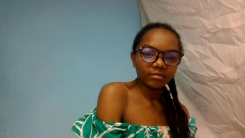 Snapshot of rodliiine chatting on 07-28-26, 03:21 rodliiine online show from 07-28-26, 03:21