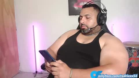 rodrixxx54 online show from 12-10-24, 02:38