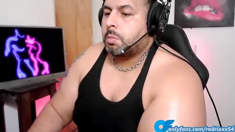 rodrixxx54 online show from 02-10-25, 12:19