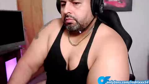 rodrixxx54 online show from 02-19-25, 08:20