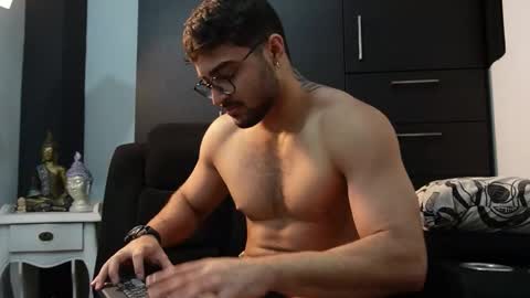 Roger Belmont online show from 10-11-25, 05:17