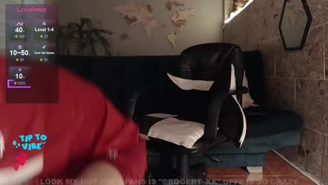 Snapshot of rogert_xx chatting on 03-04-25, 02:06 Rogert online show from 03-04-25, 02:06