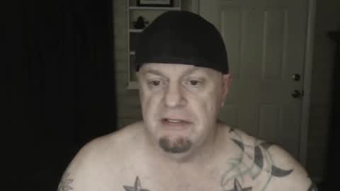 Snapshot of roinaz chatting on 01-01-25, 02:31 roinaz online show from 01-01-25, 02:31