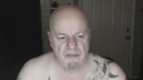 Snapshot of roinaz chatting on 02-16-25, 08:00 roinaz online show from 02-16-25, 08:00