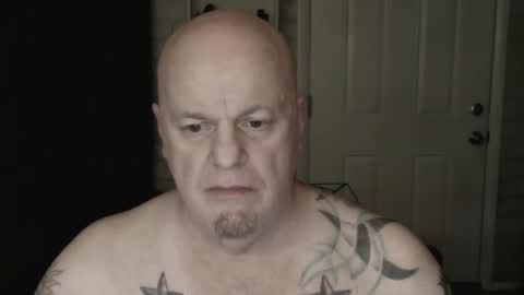 Snapshot of roinaz chatting on 02-23-25, 03:35 roinaz online show from 02-23-25, 03:35