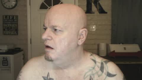 Snapshot of roinaz chatting on 07-19-26, 05:44 roinaz online show from 07-19-26, 05:44