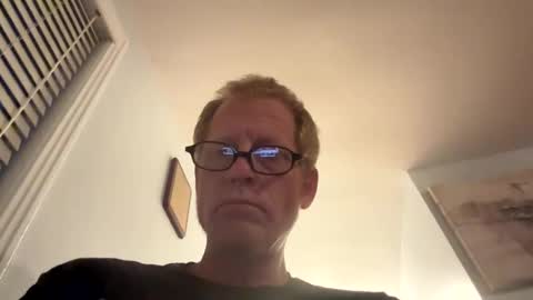 Snapshot of rojomikey112 chatting on 10-25-25, 11:07 rojomikey112 online show from 10-25-25, 11:07
