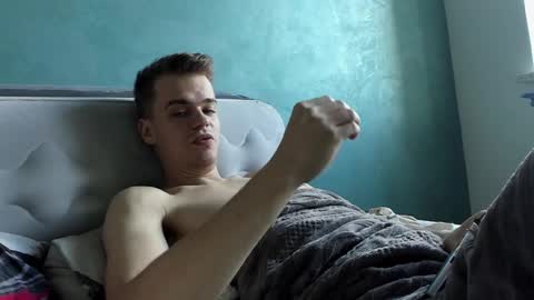 taylor fox online show from 10-10-25, 10:25