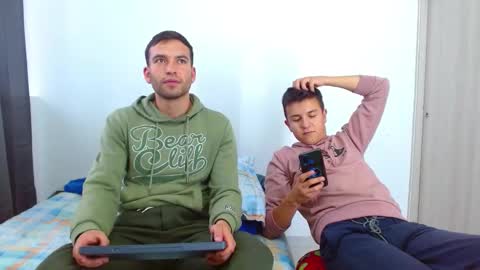 Snapshot of rolos_hot32 chatting on 03-05-25, 10:32 rolos_hot32 online show from 03-05-25, 10:32