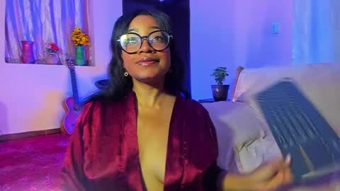 Snapshot of romantic_stargirl chatting on 02-02-25, 03:21 Is A Belle online show from 02-02-25, 03:21