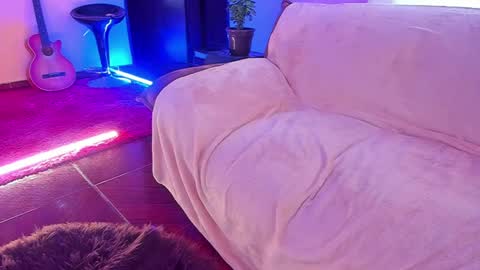 Snapshot of romantic_stargirl chatting on 02-06-25, 02:15 Is A Belle online show from 02-06-25, 02:15