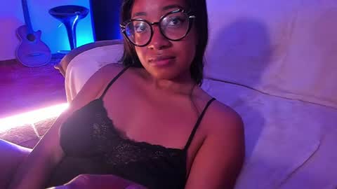 Snapshot of romantic_stargirl chatting on 02-10-25, 12:41 Is A Belle online show from 02-10-25, 12:41