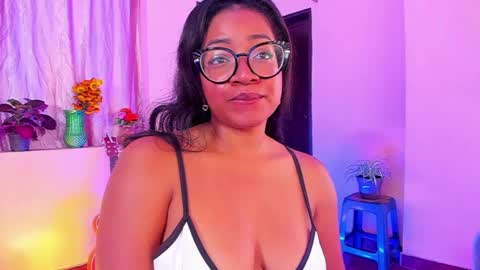 Snapshot of romantic_stargirl chatting on 02-24-25, 03:20 Is A Belle online show from 02-24-25, 03:20